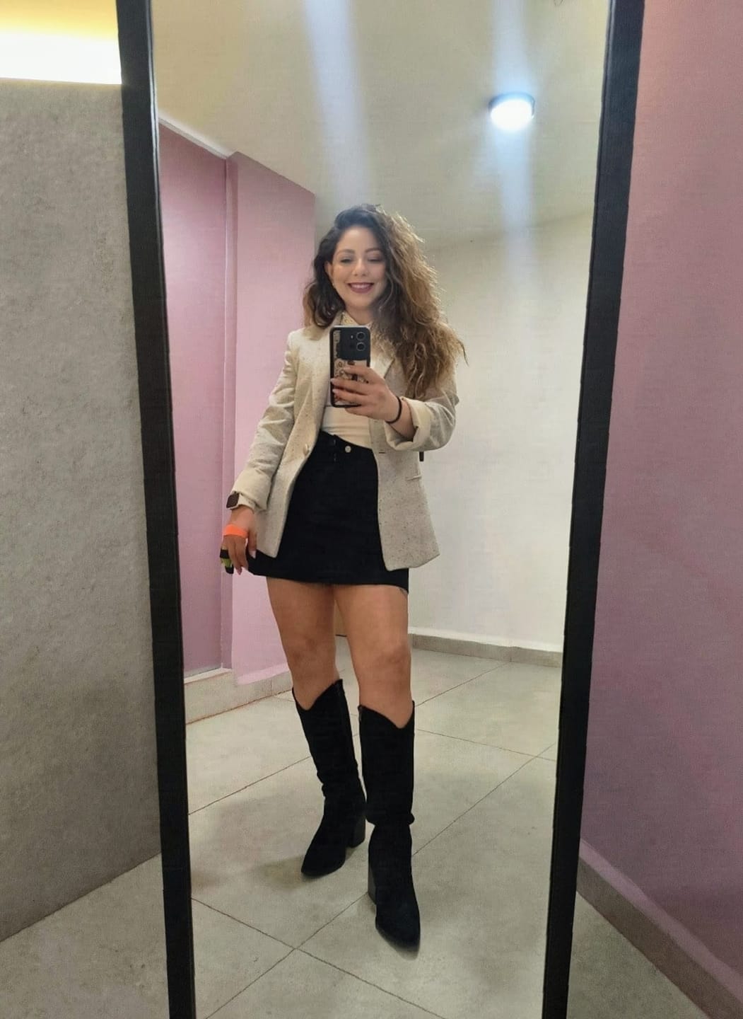 Customer photo review of Bota Tacón Negra Mujer 53782