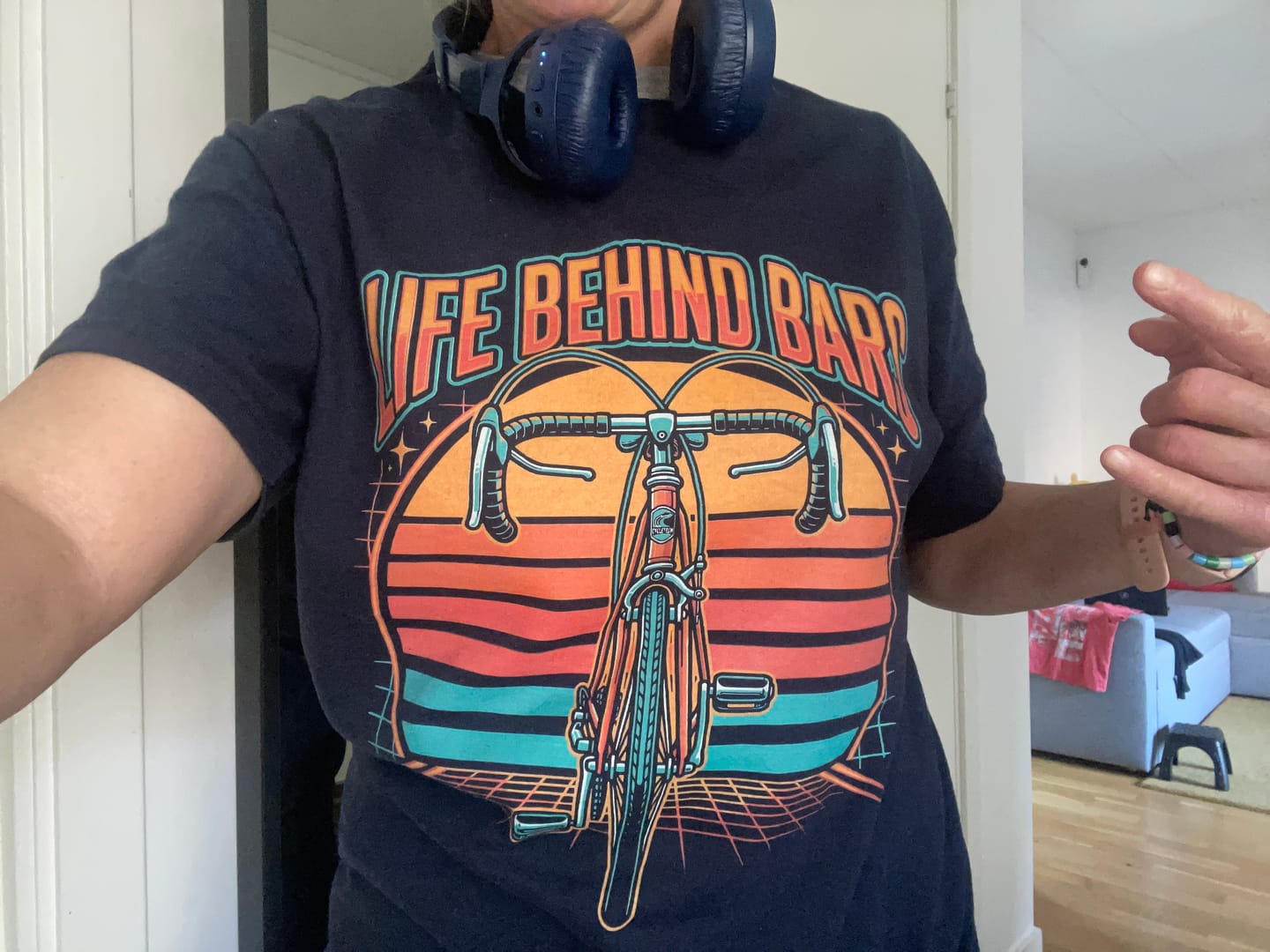 Customer photo review of BEHIND BARS RETRO 031 T-Shirt