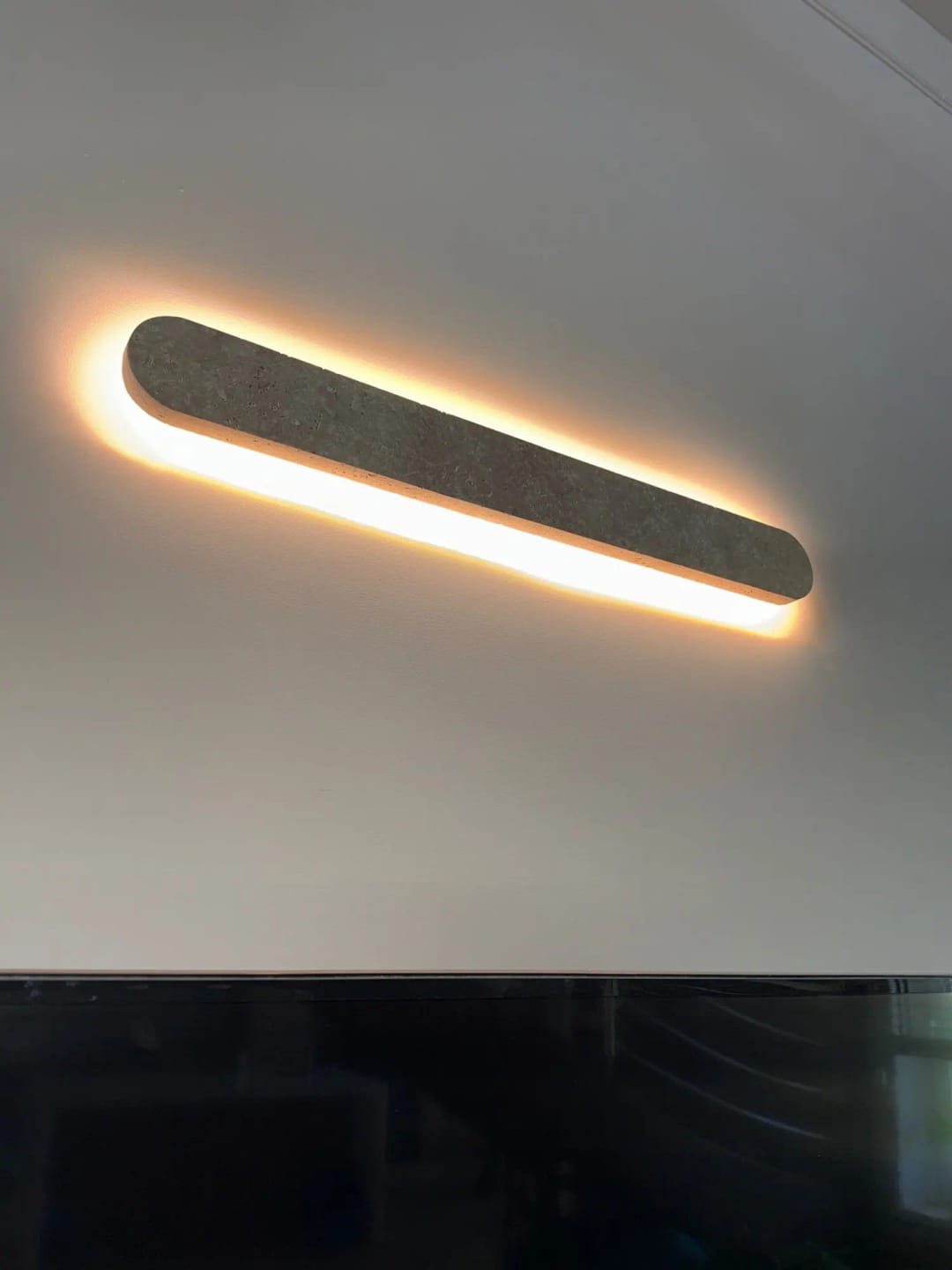 Customer photo review of Wabi-Sabi Yellow Travertine Natural Stone Outdoor Wall Lamp - IP65 Waterproof LED Long Linear Sconce Fixture for Villa Fence, Gates & Courtyard