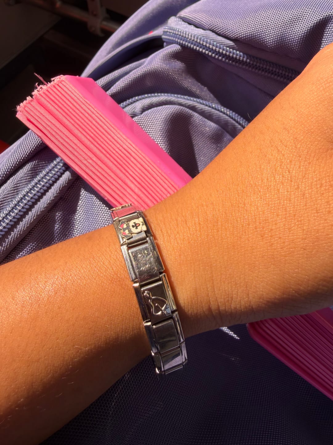 Customer photo review of Charm Corazon Con Flecha Silueta