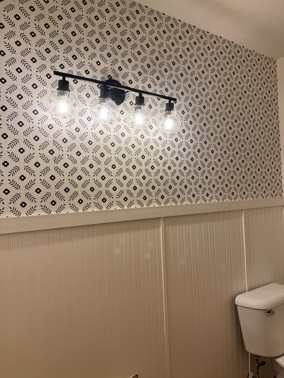 Customer photo review of Naomi - Diamond Leaves & Flowers Wallpaper