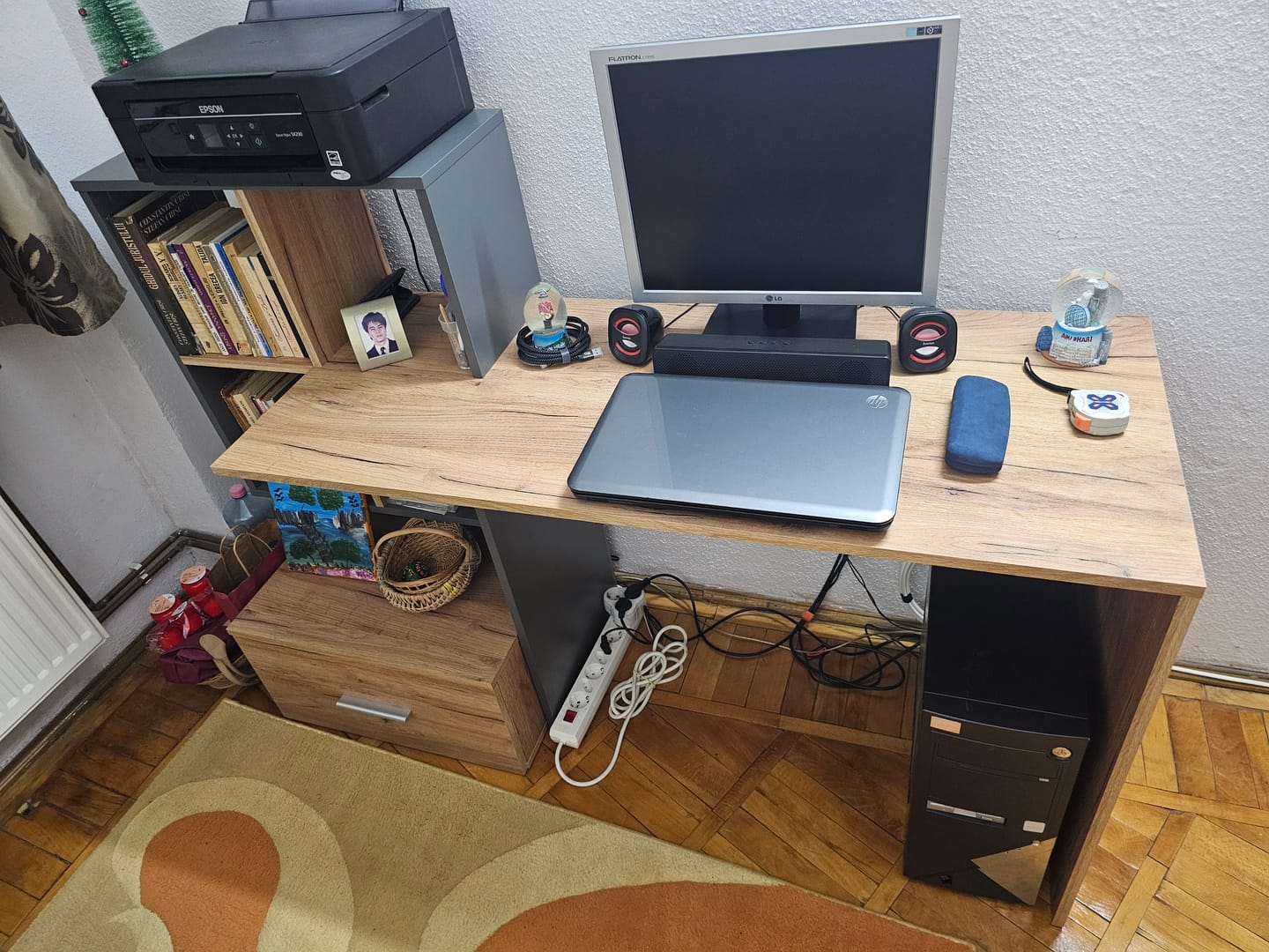 Customer photo review of Birou Grosso, stejar wotan/gri antracit, PAL melaminat, 149x50x105 cm