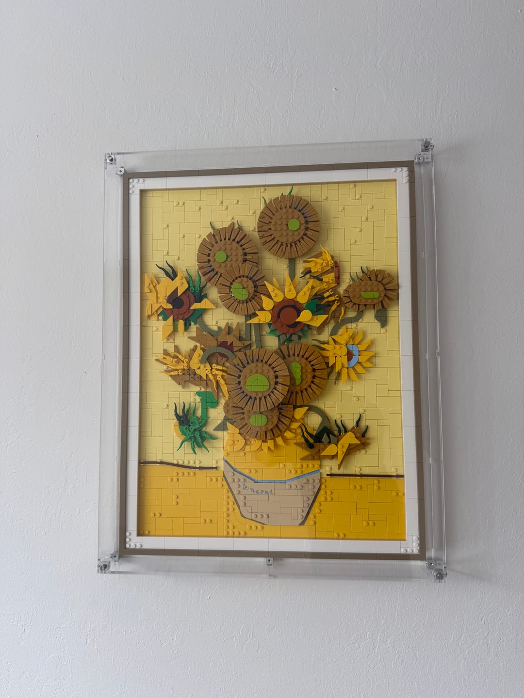 Customer photo review of Wall Mounted Display Case for LEGO® 31215 Art Vincent van Gogh – Sunflowers