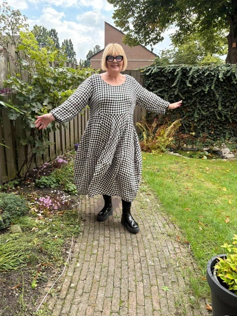 Customer photo review of Balloon Cropped Sleeves Black & White Check Linen Dress