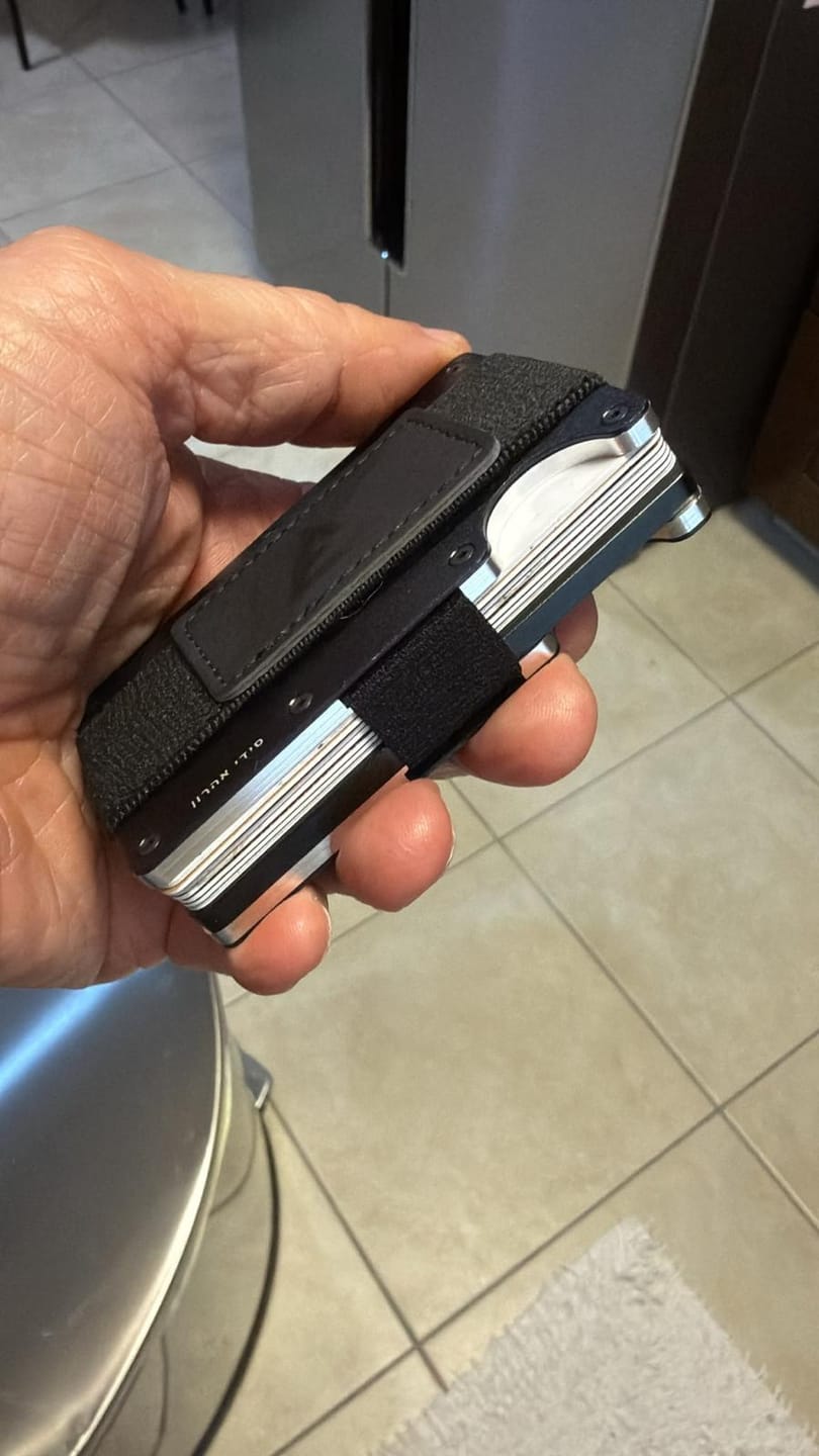 Customer photo review of ארנק אלמנט - המארז המקורי