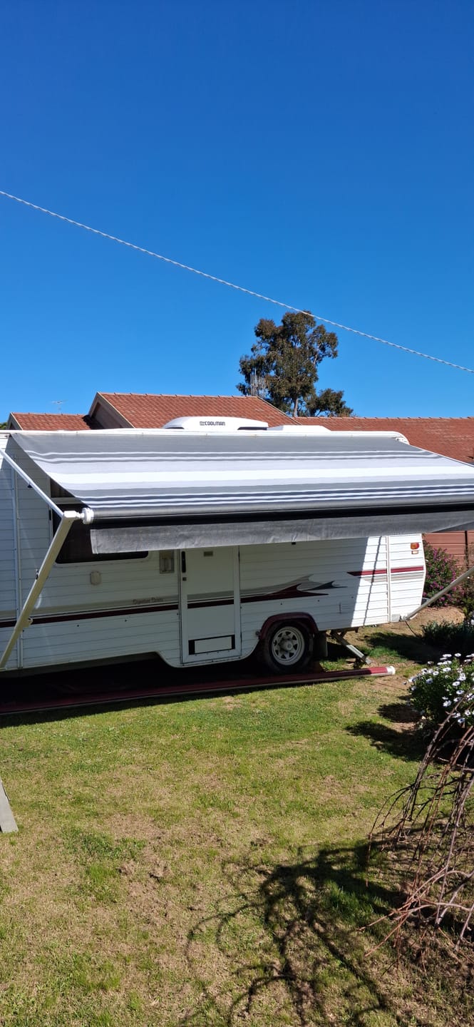 Customer photo review of Awnlux Retractable Roll-Out Caravan Awning W-5600NC