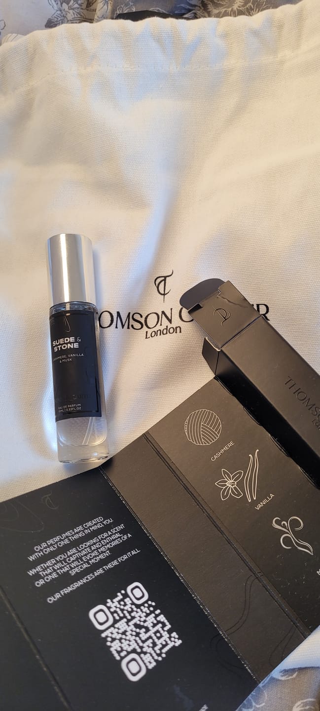 Customer photo review of Suede & Stone | Eau de Parfum