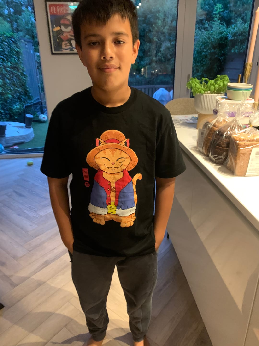 Customer photo review of Japans T-Shirt - Neko Straw Hat