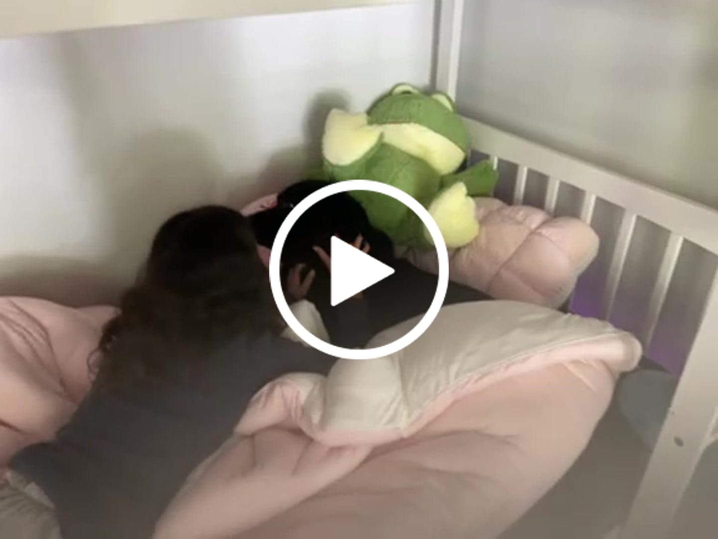 Customer video review of MarshMellow Comforter
