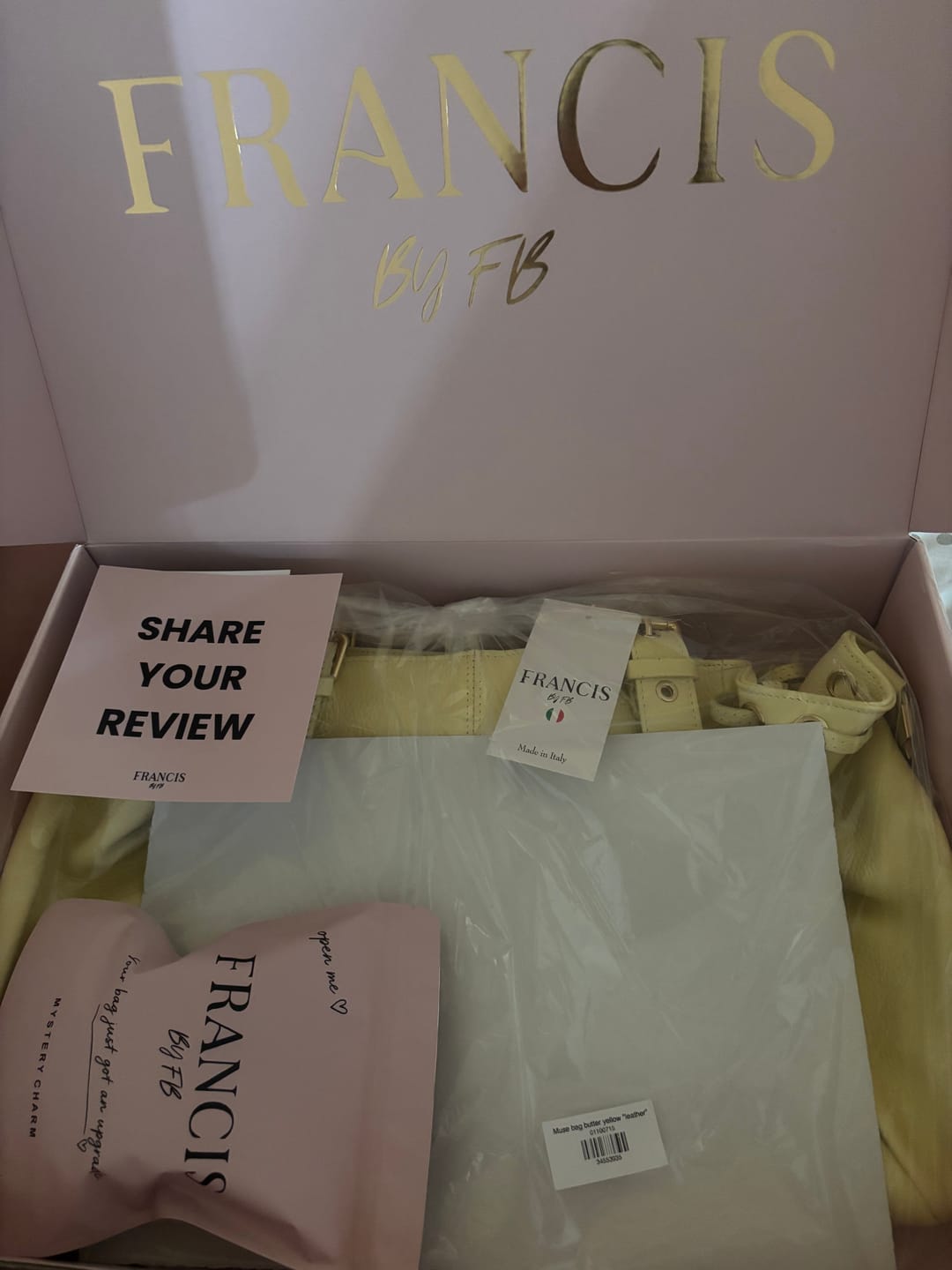 Customer photo review of Muse bag butter yellow