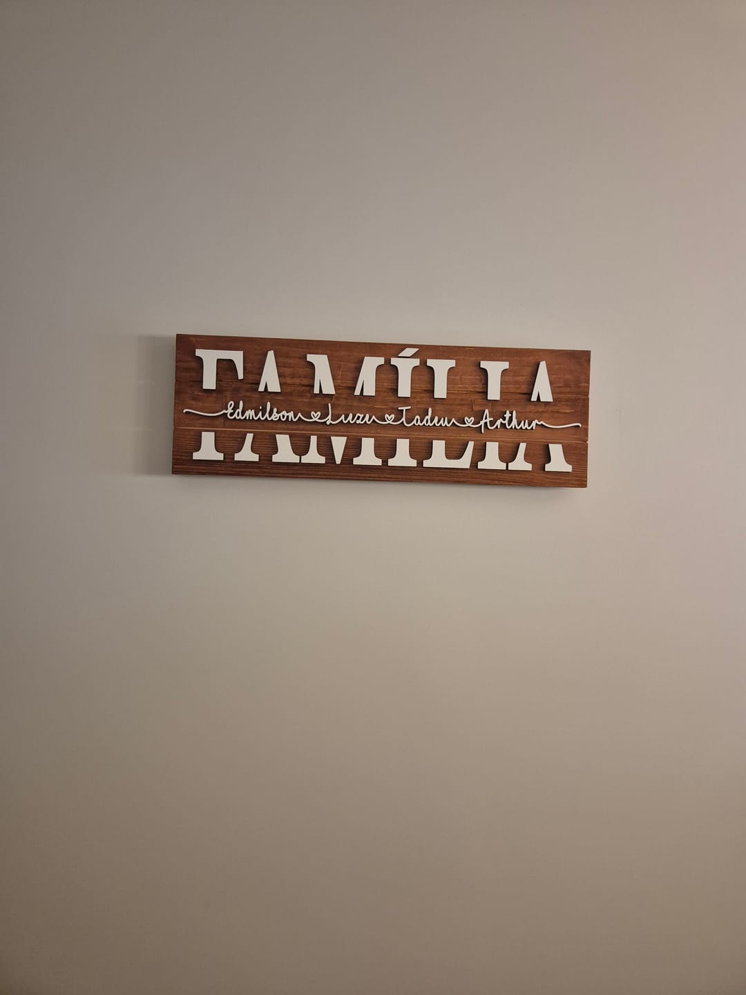 Customer photo review of Placa da Família Personalizada