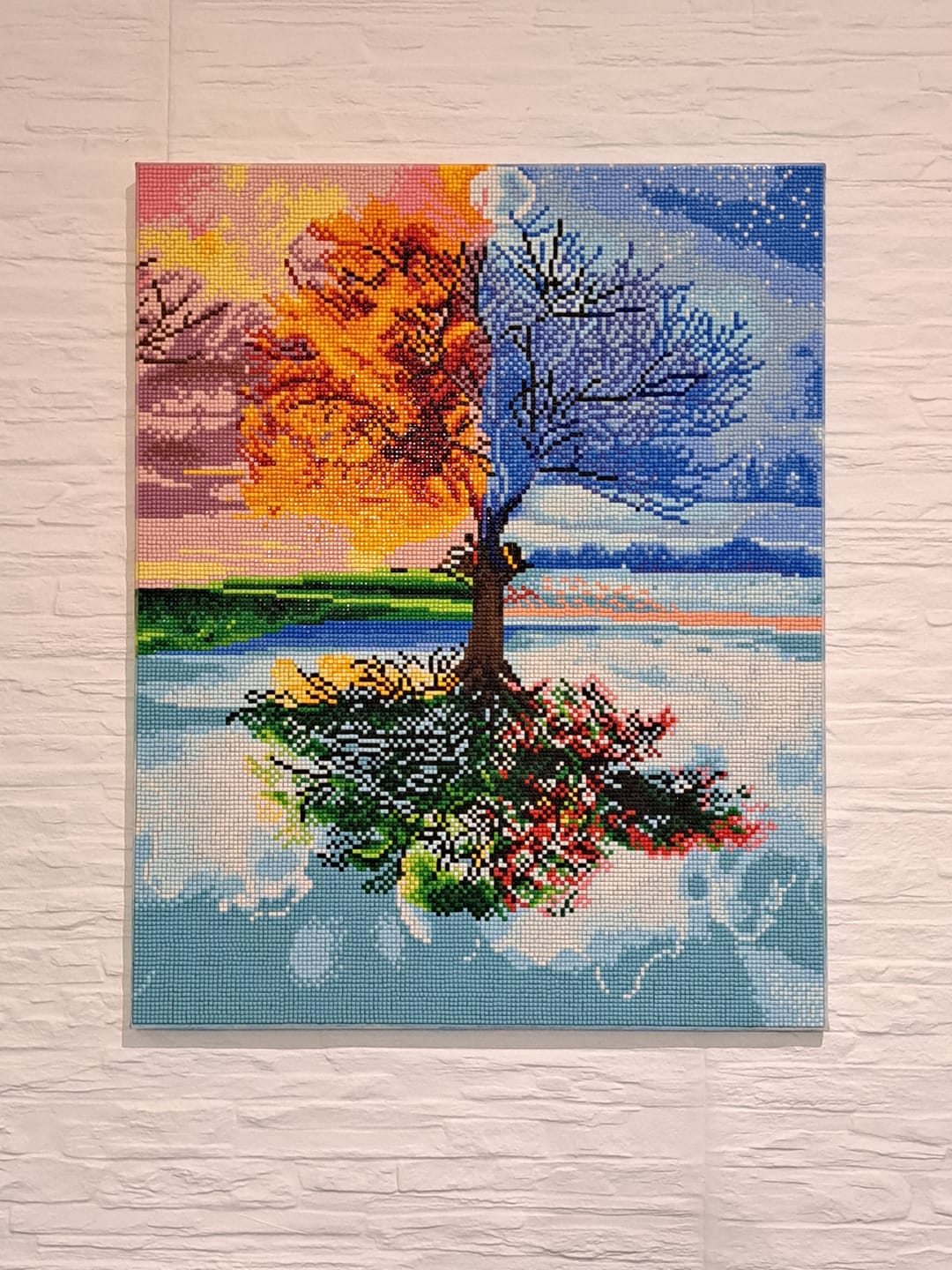 Customer photo review of Broderie Diamant - Arbre 4 saisons Classique 40x50cm toile tendue sur châssis