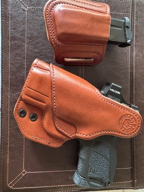 Customer photo review of Insider IWB Leather Holster (Optics Ready)