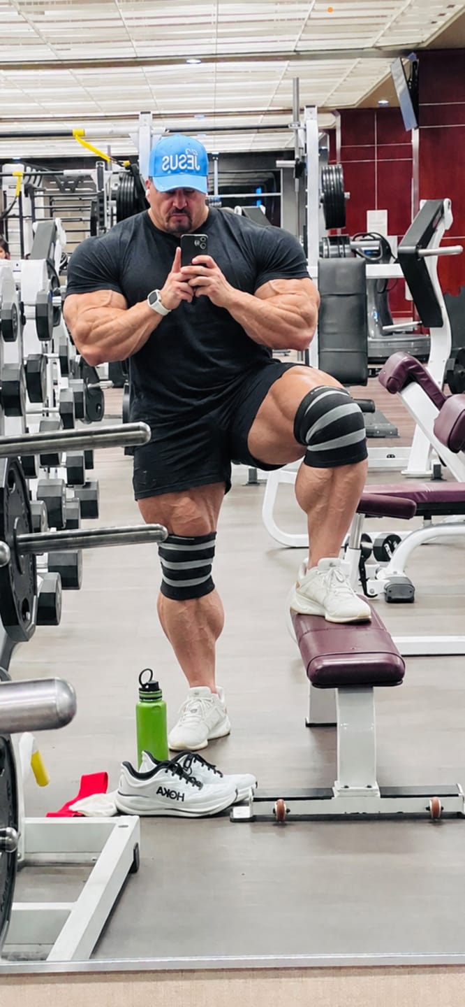 Customer photo review of Odin Knee Sleeves - Triple Ply