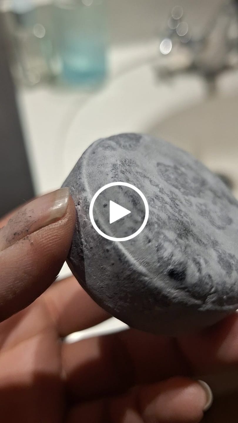 Customer video review of Shampoo Anticaspa Grasa en Barra