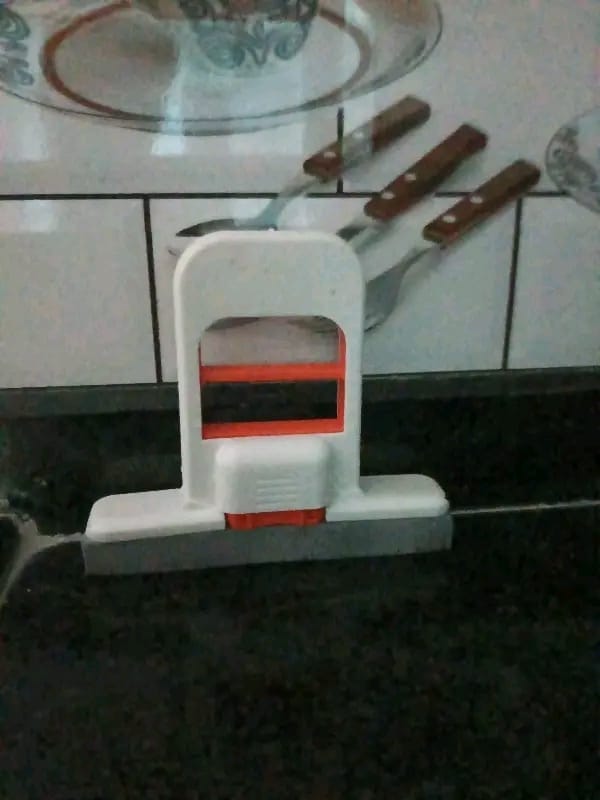 Customer photo review of 2-in-1 Mini Portable Self-Squeezing Sponge Mop | For Kitchen Counters, Glass & Bathroom