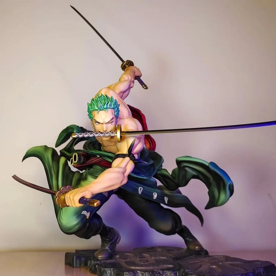 Customer photo review of One Piece Figur Lorenor Zorro Santoryu