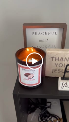 Customer video review of Cocoa Butter Bliss Wood Wooden Wick Candle