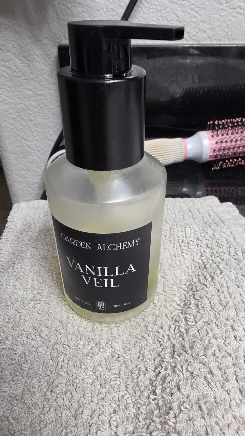 Customer photo review of VANILLA VEIL BODY OIL