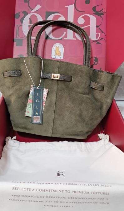 Customer photo review of Vivienne | Hakiki Süet Deri Çanta | Zeytin Yeşili