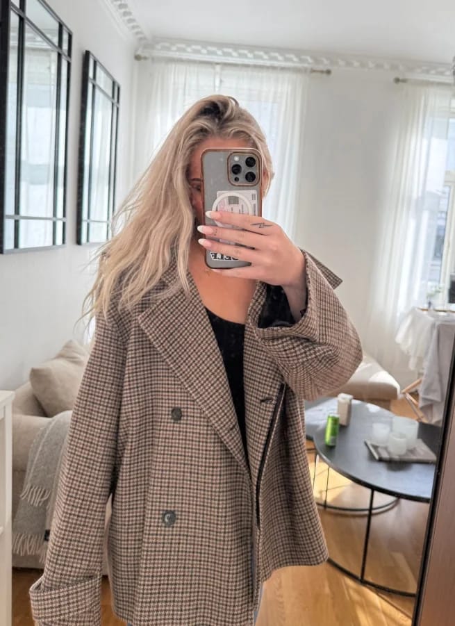 Customer photo review of Ava Funnel Neck Houndstooth Short Jacket