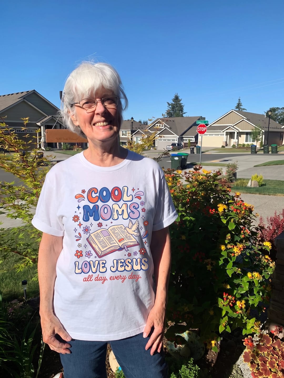 Customer photo review of Cool Moms Retro T-Shirt