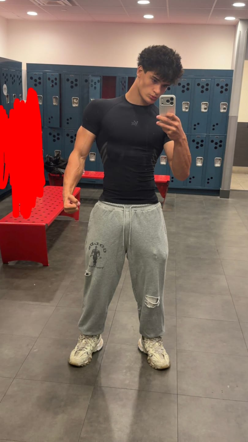 Customer photo review of 2054 - Gold's Iron Legacy Layered Joggers