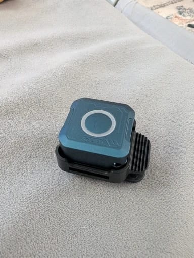 Customer photo review of SE1 300lm Mini EDC Pocket Flashlight (RGB Signal Ring & UV Light) - Coin-Sized Magnetic Keychain & Clip Light for Night Running & Everyday Carry