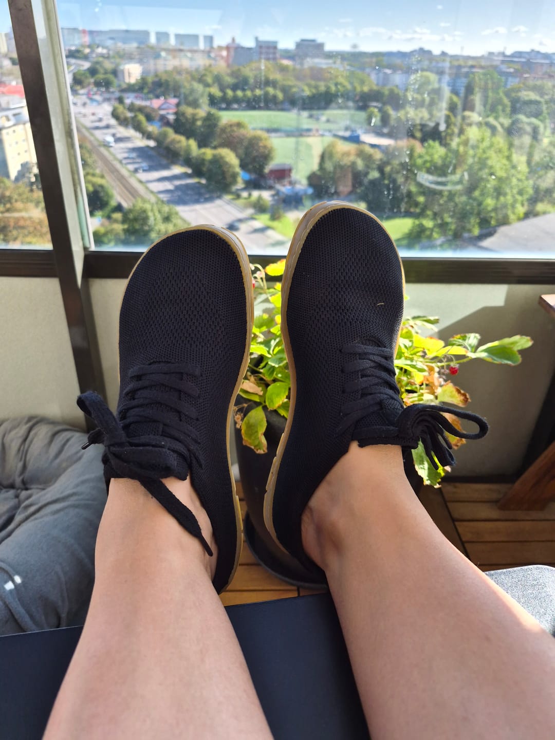 Customer photo review of Vaistoa Iloa | Knitted Barefoot Sneakers