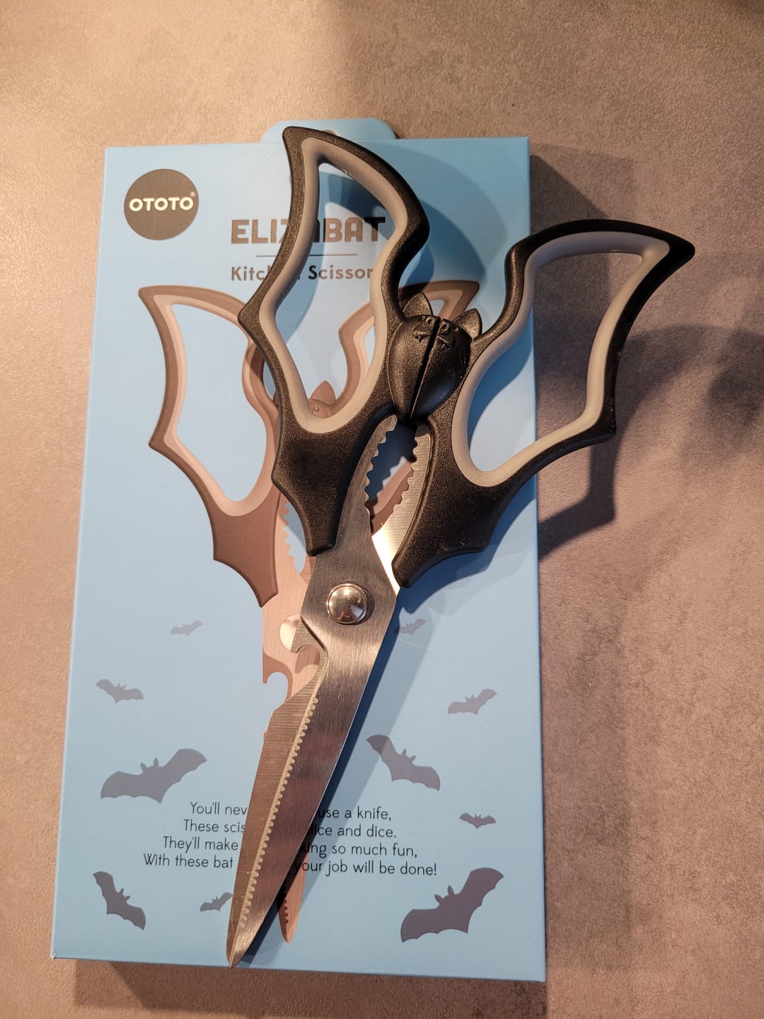 Customer photo review of Fledermaus Küchenschere mit Flaschenöffner – Elizabat