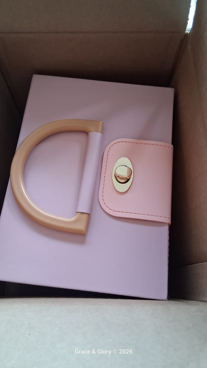 Customer photo review of Auroud Perfumes Gift Box