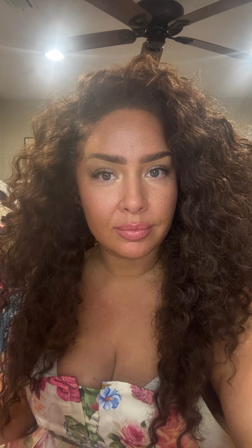 Customer photo review of Outre Quick Weave Half Wig Batik Bundle Hair PERUVIAN
