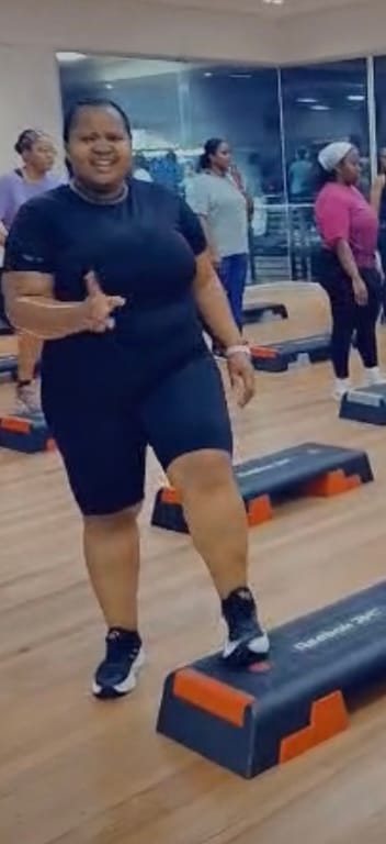 Customer photo review of Women’s High Rise Knee-Length Pocket Shorts