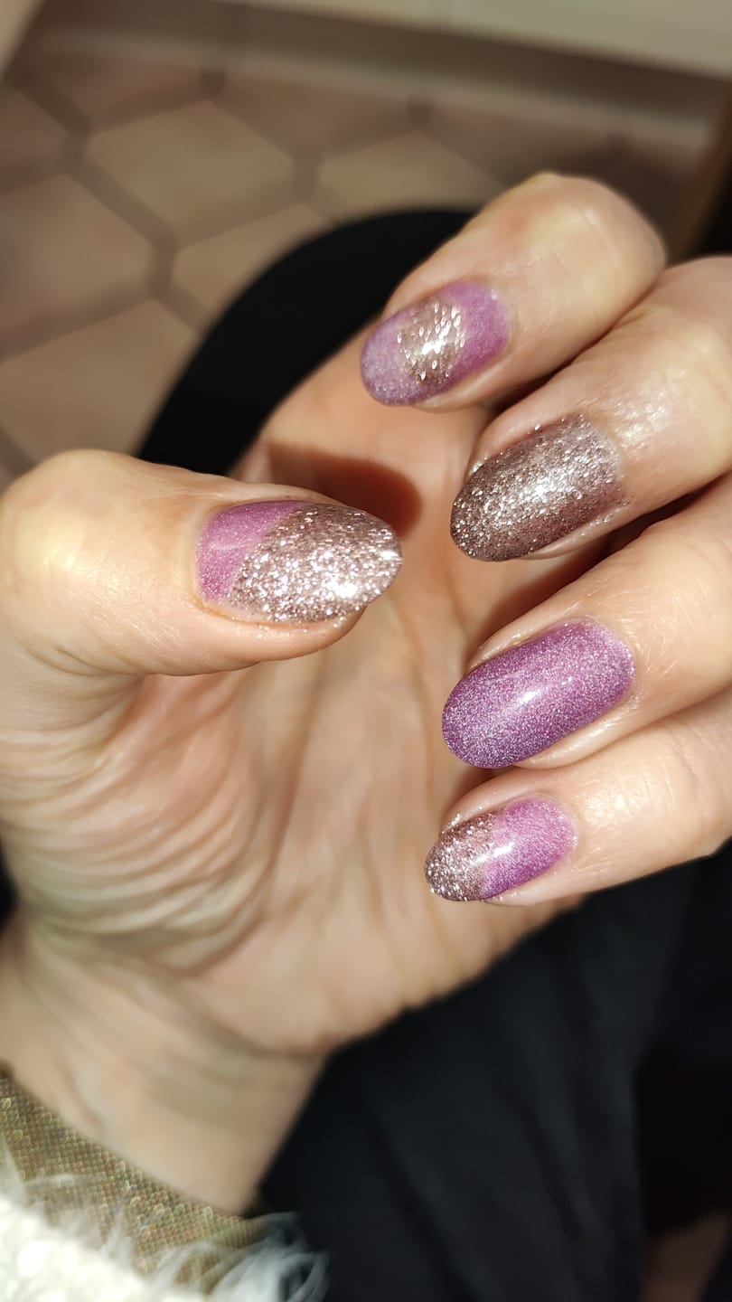 Customer photo review of #737 Premium-GLITTER Gel 5ml Lila