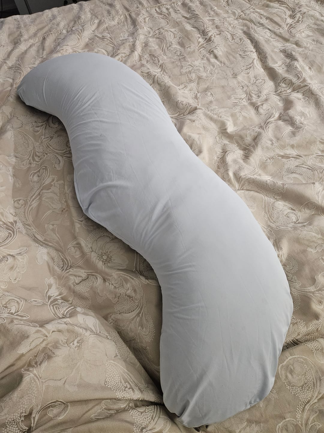 Customer photo review of Snuggi Body Align Pillow