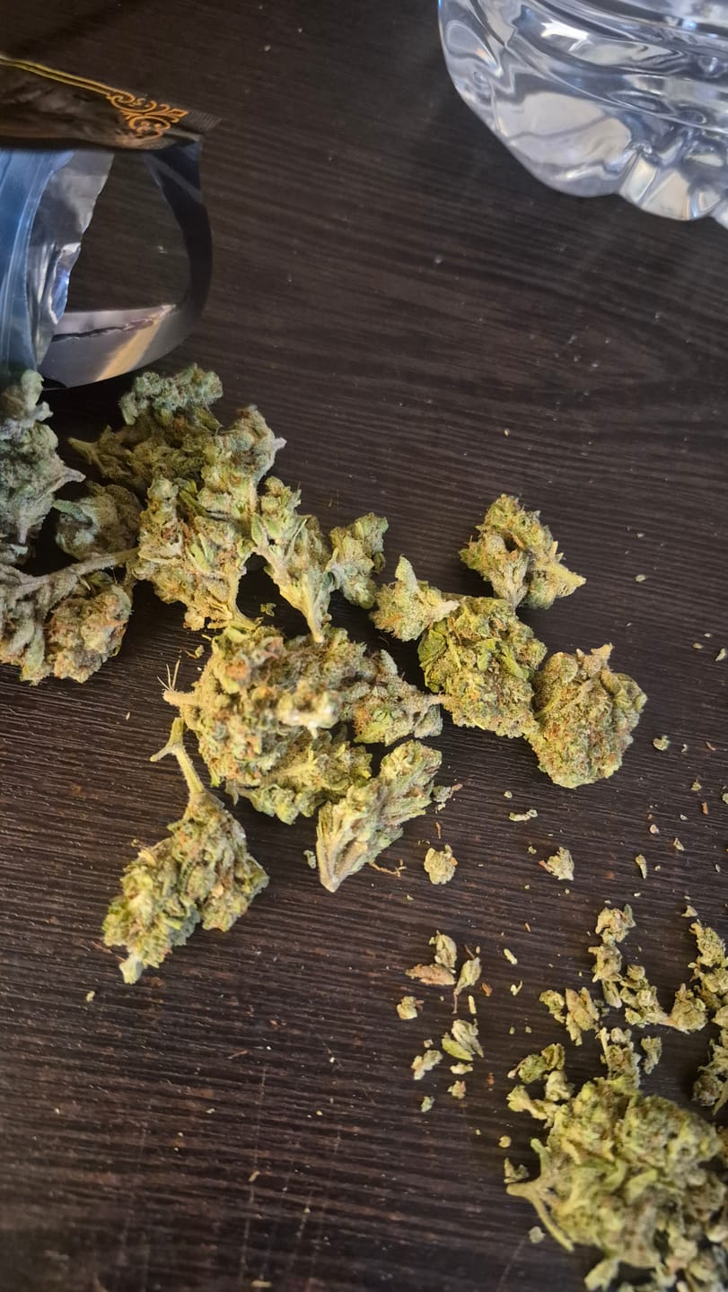 Customer photo review of Black Ice THCA Flower Ounce (28g)