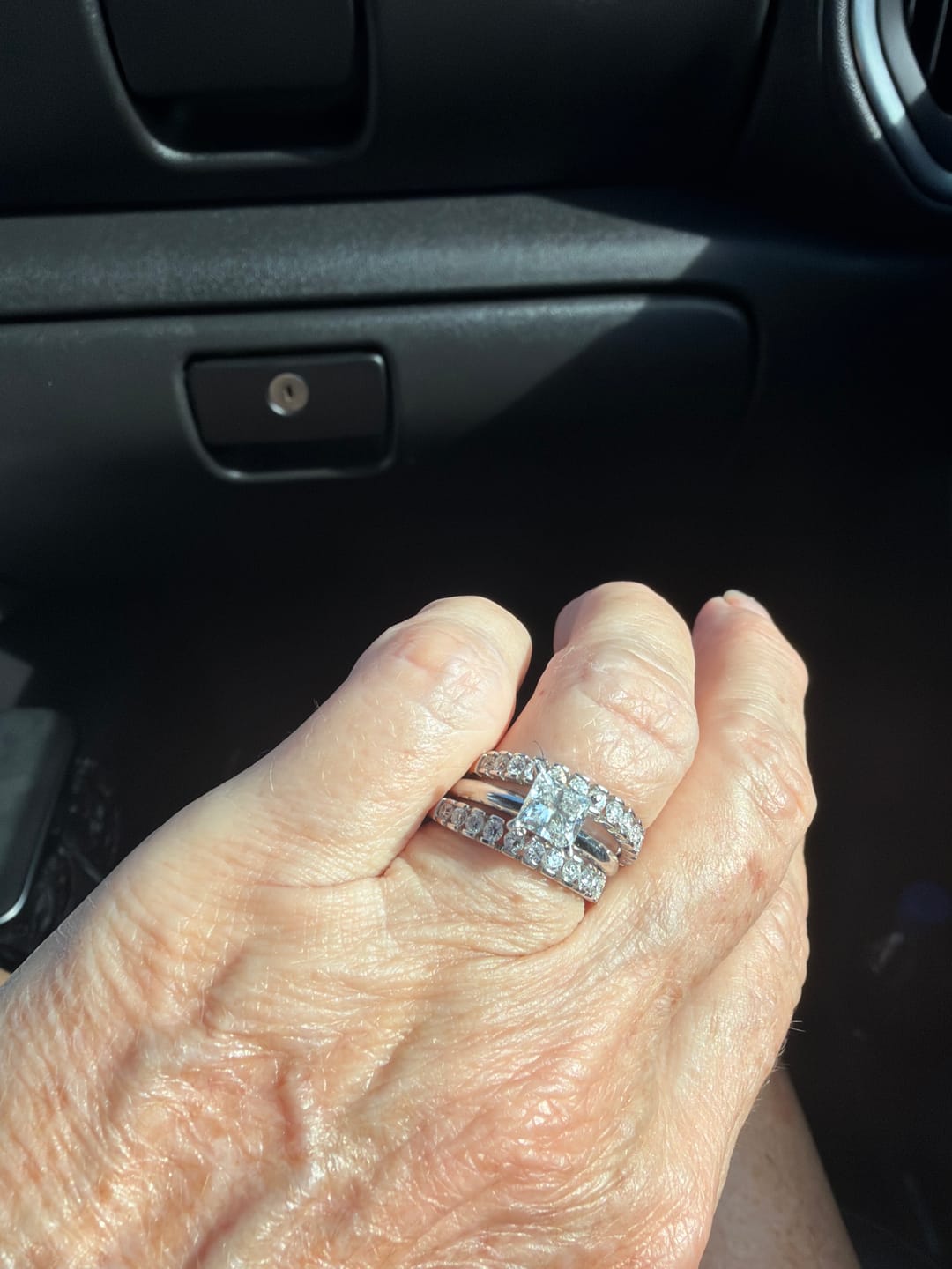 Customer photo review of Gilded 1/2 Carat Lab-Grown Diamond Single-Row Half-Channel-Set Classic Anniversary Band