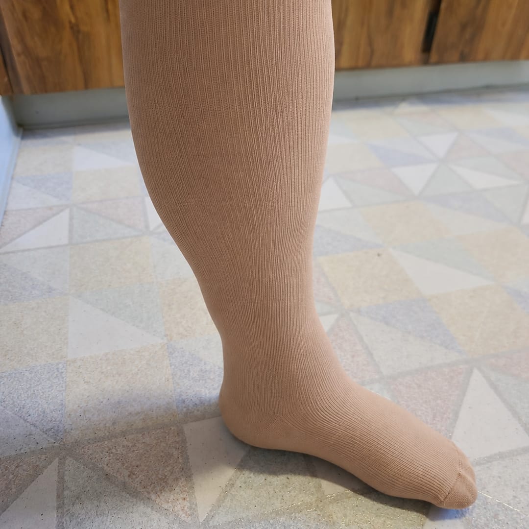 Customer photo review of Circula Compression Socks