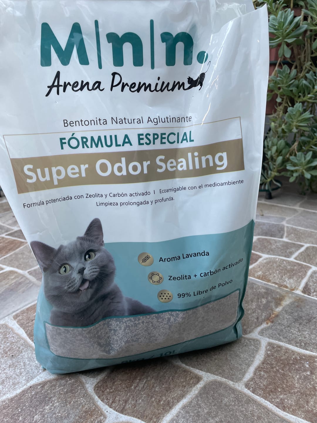 Customer photo review of Arena Minino 24kg - Carbón Activo