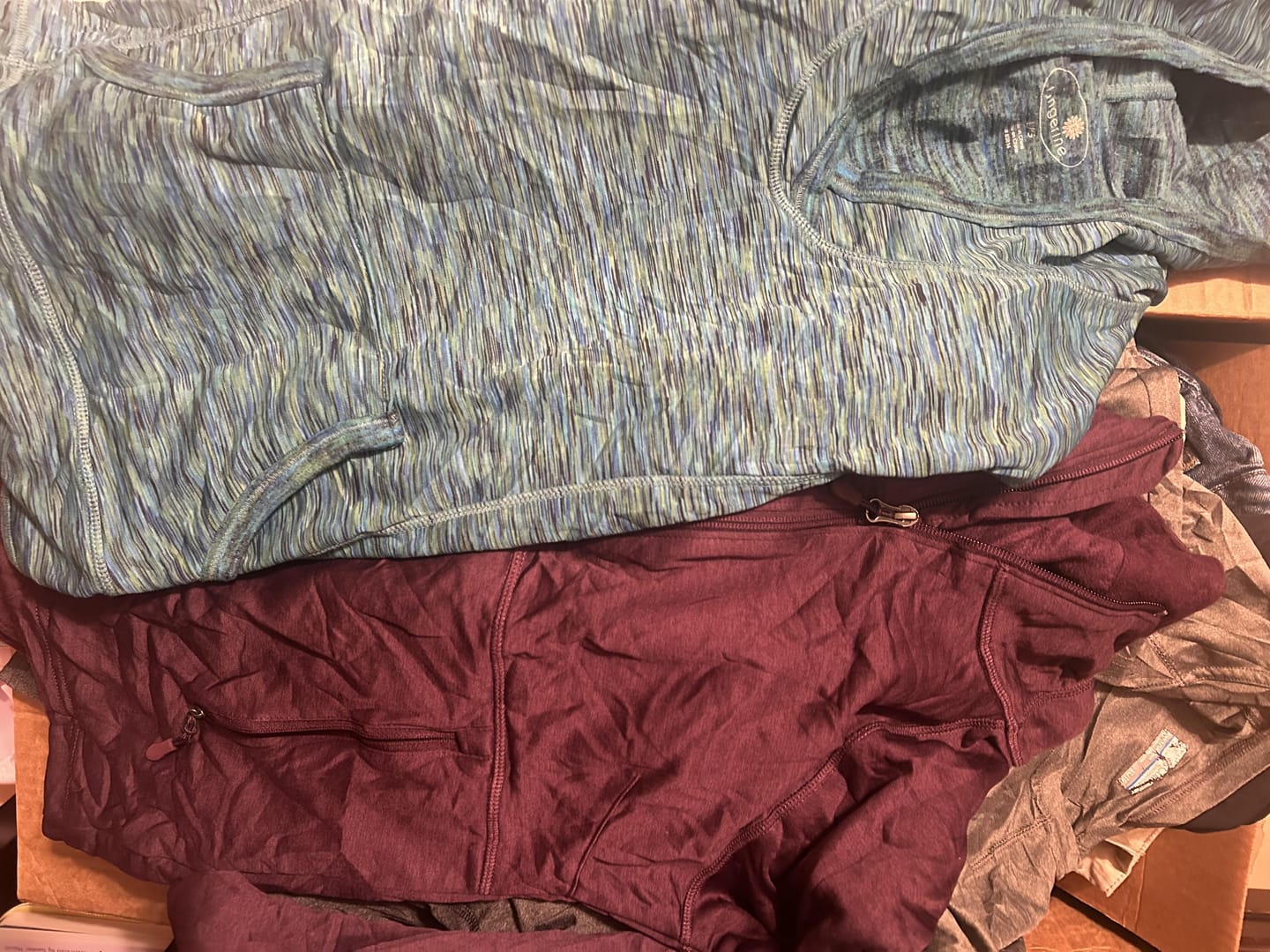 Customer photo review of Men’s & Women’s Sweatshirts, Track Jackets, Quarter-Zips & Athletic Long Sleeves Pack — 12 Pieces