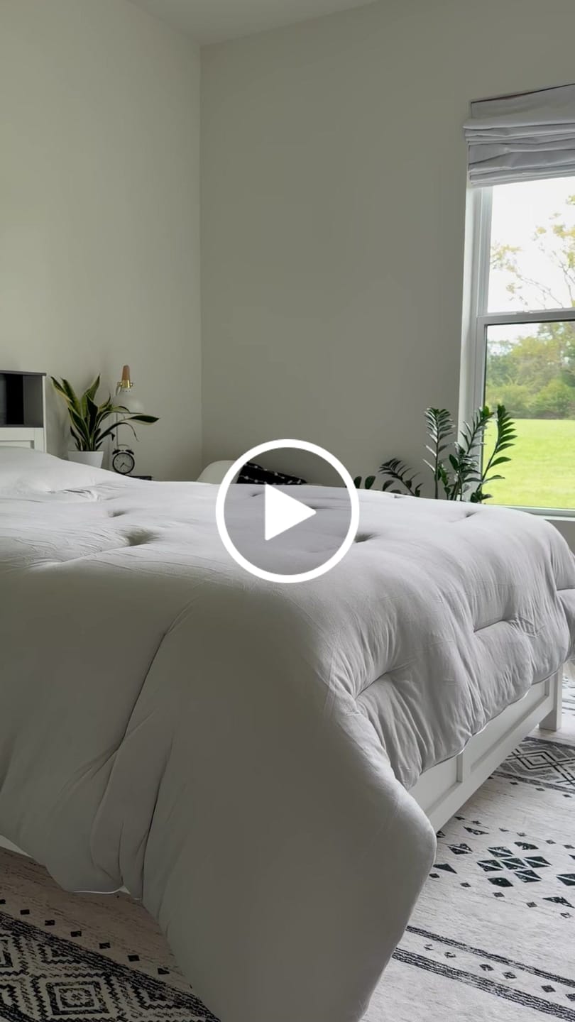 Customer video review of MarshMellow Comforter
