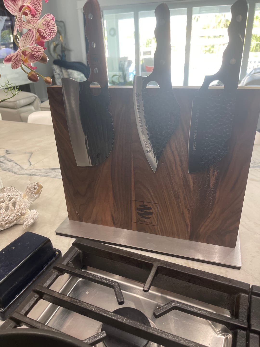 Customer photo review of FREE Walnut Magnetic Knives Holder