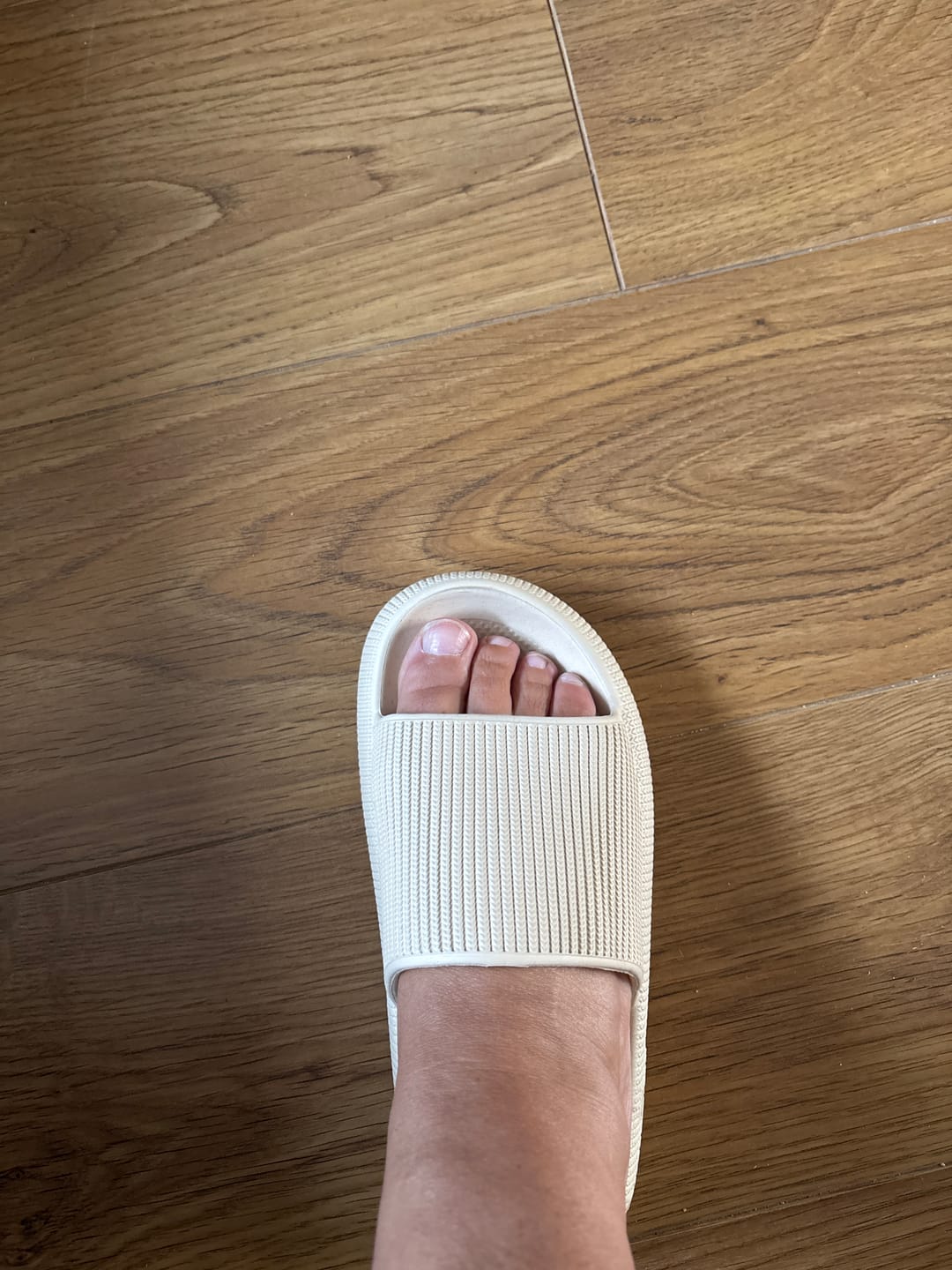 Customer photo review of HappyFlops Original