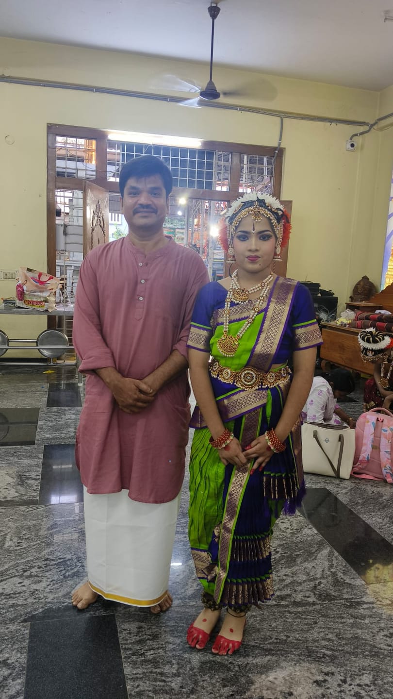 Customer photo review of Men Rose Taupe Flowy Linen Long Kurta