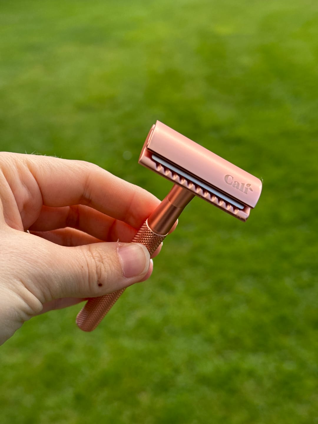 Customer photo review of Caliwoods Long Handled Razor