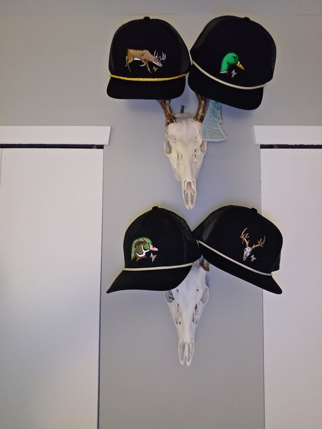 Customer photo review of The White Tail - Black Gold
