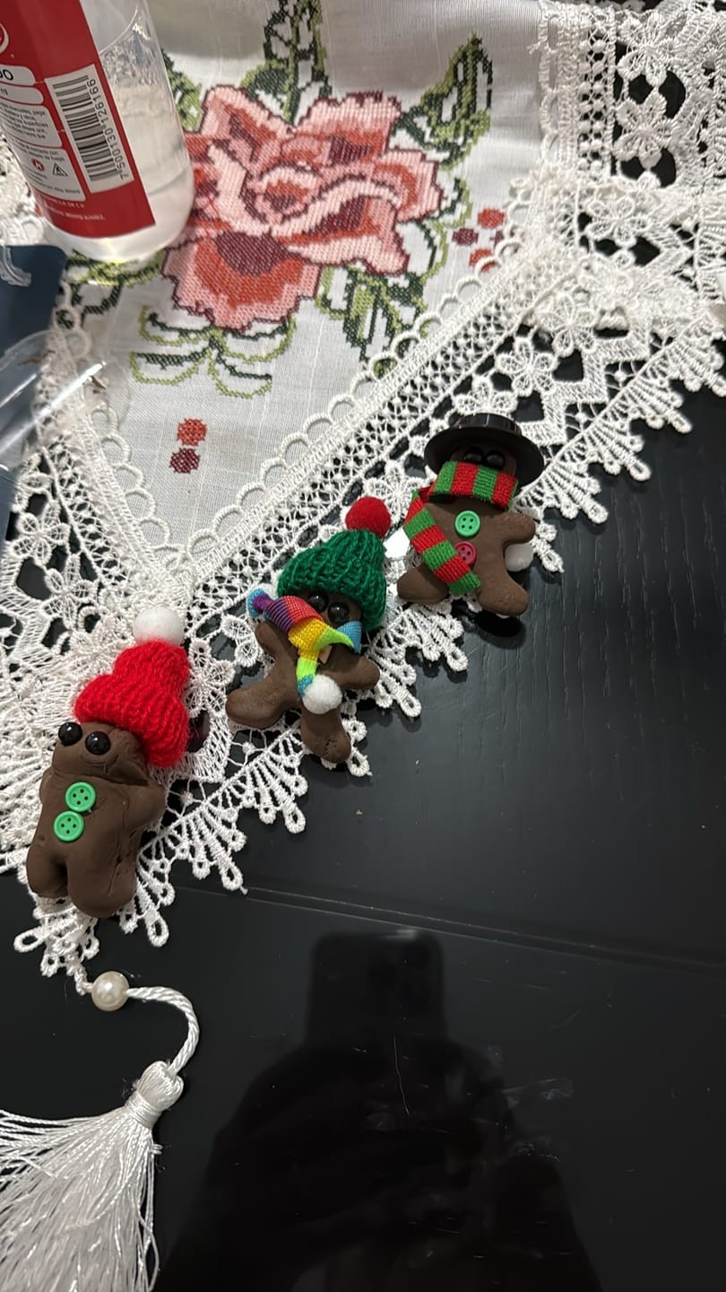 Customer photo review of Kit navideño de Foami Moldeable