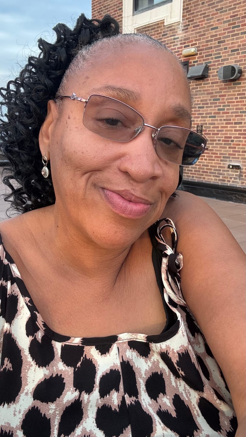 Customer photo review of Vivica A Fox Sassy & Classy Drawstring Ponytail - PB-COSY