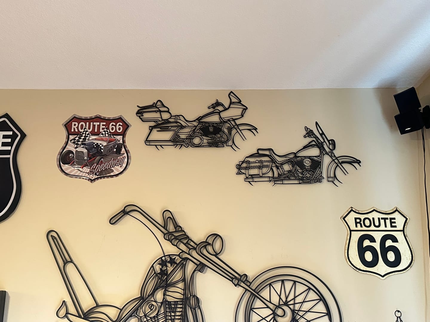 Customer photo review of Heritage Softail Silhouette Metal Wall Art