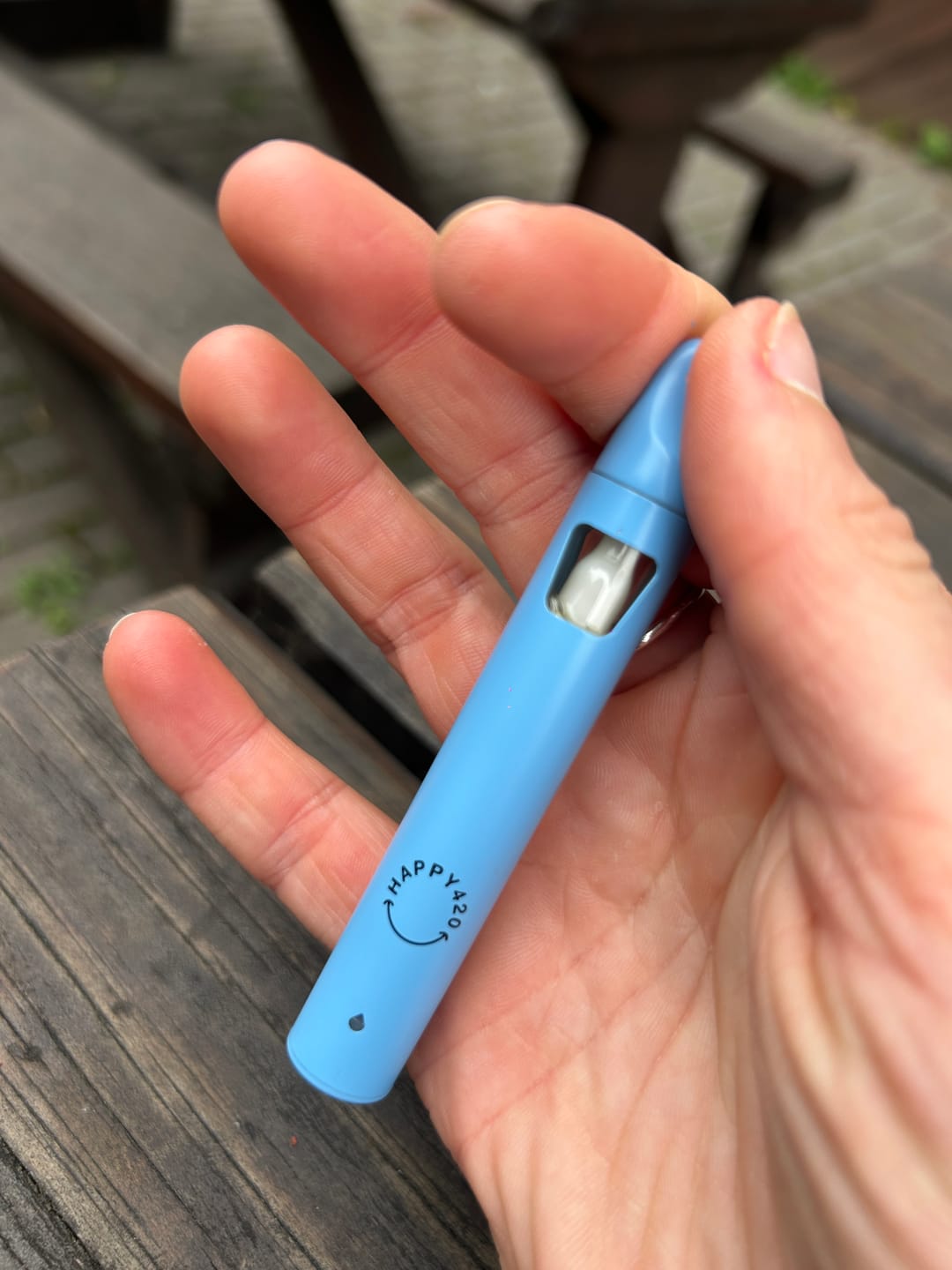 Customer photo review of Happy Hits Disposable THC Vape – Sour Lemon